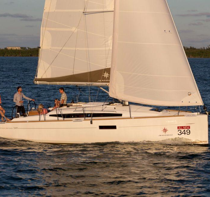 Mia | Sun Odyssey 349 photo 4