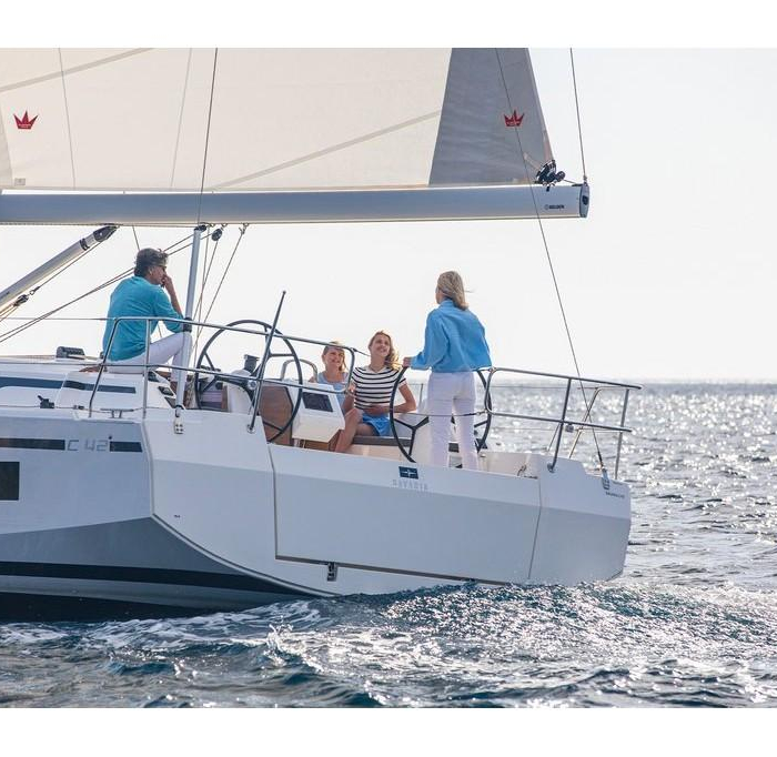 Arian | Bavaria C42 photo 1