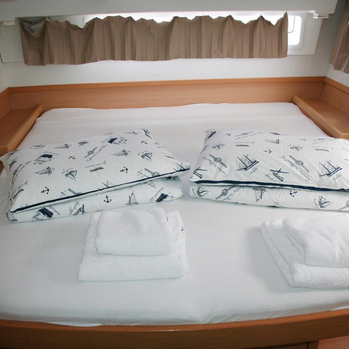 Mola Mola | Lagoon 42 photo 18