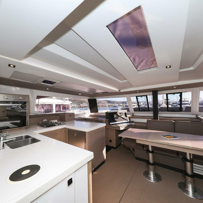 Macho | Fountaine Pajot Astrea 42 Quatuor photo 46