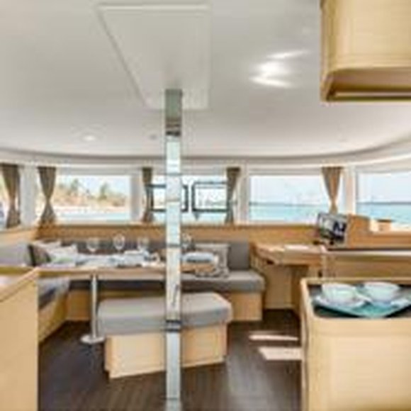 BONA NOVA | Lagoon 420 photo 13