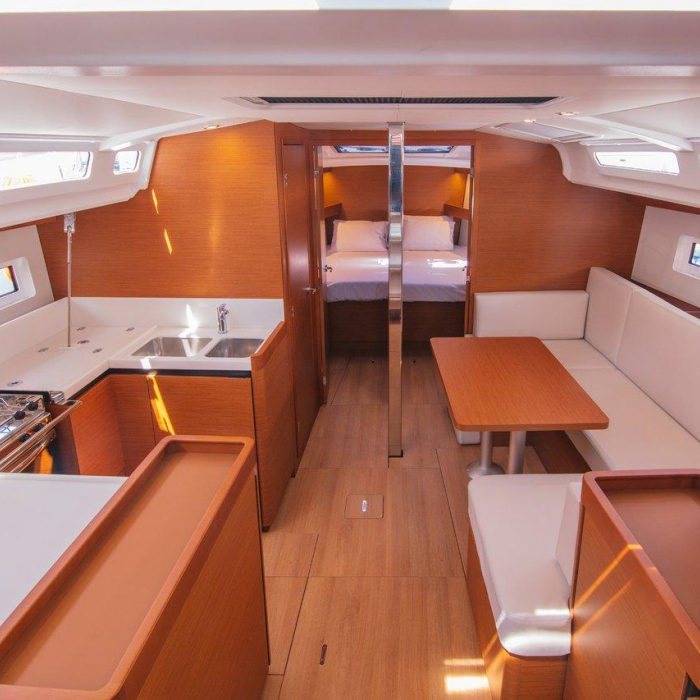 White Rabbit | Sun Odyssey 440 photo 33