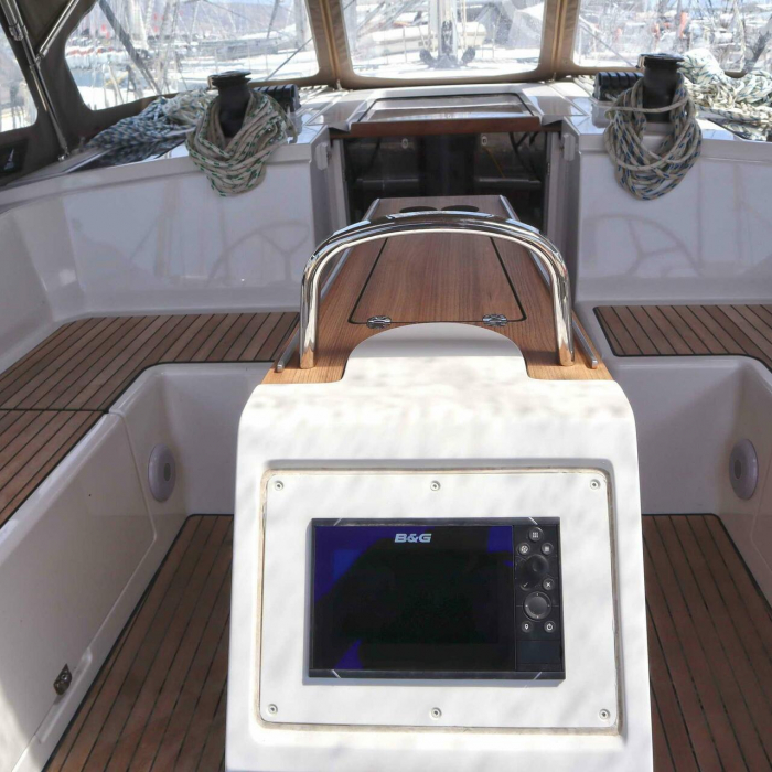 Prestige | Bavaria C42 photo 12