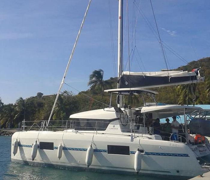 Utopia | Lagoon 42 photo 1