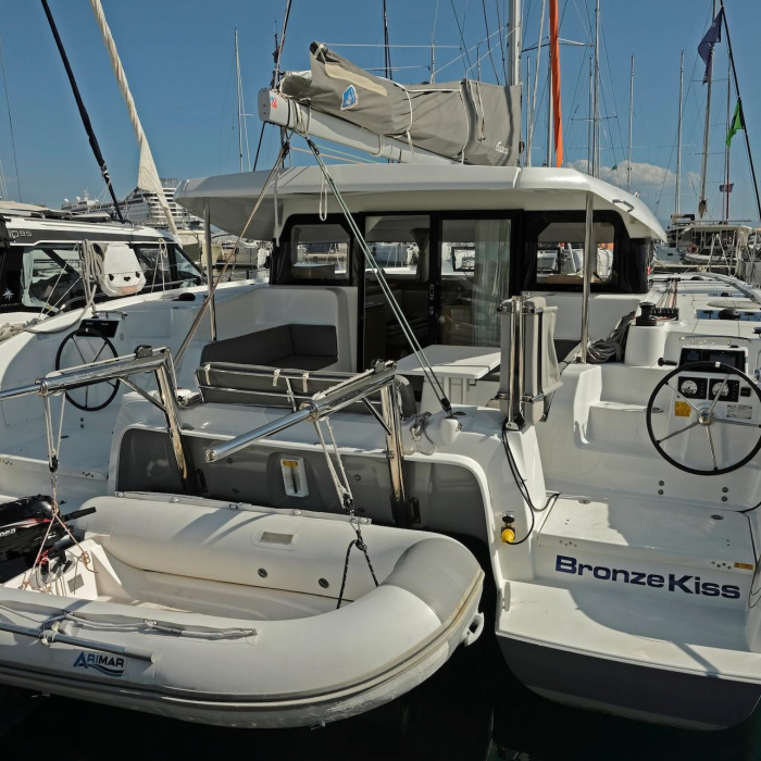 Bronze Kiss | Excess 11 photo 13