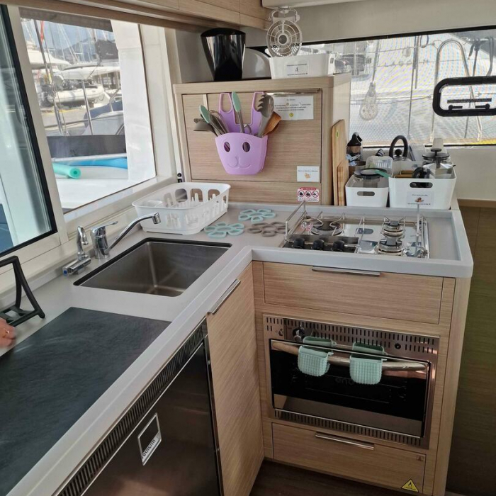 Prestige | Lagoon 40 photo 17