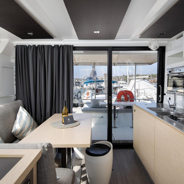 Mare Tortuga | Fountaine Pajot MY 37 photo 11