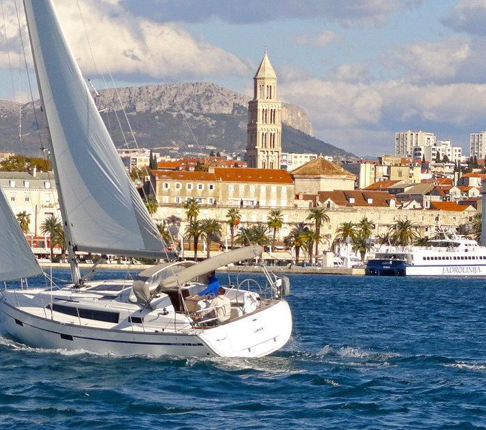 Lirica | Bavaria Cruiser 37 photo 16