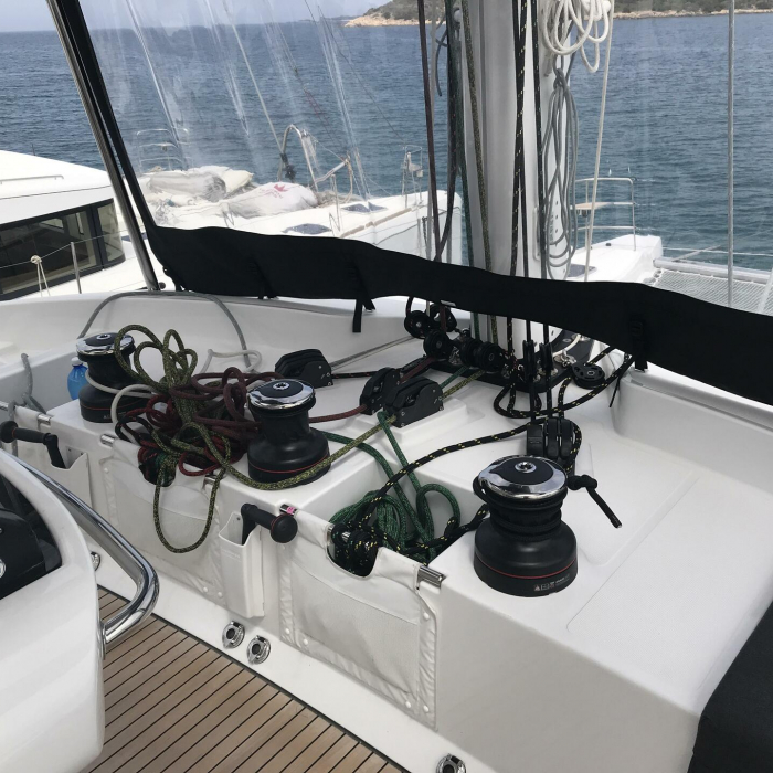 Dugongo II (GND) | Lagoon 52F photo 4