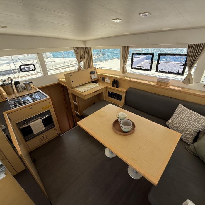 Cava | Lagoon 39 photo 9