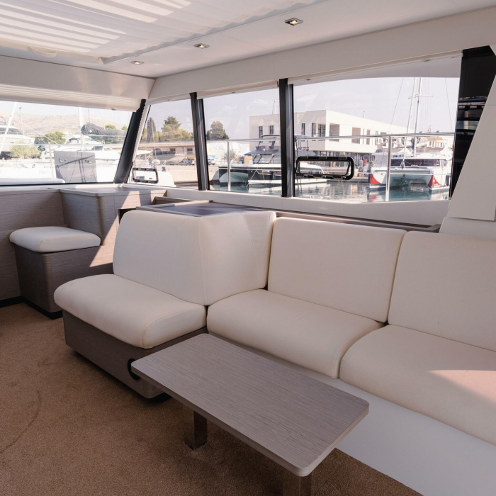 Dana | Fountaine Pajot MY4.S photo 11