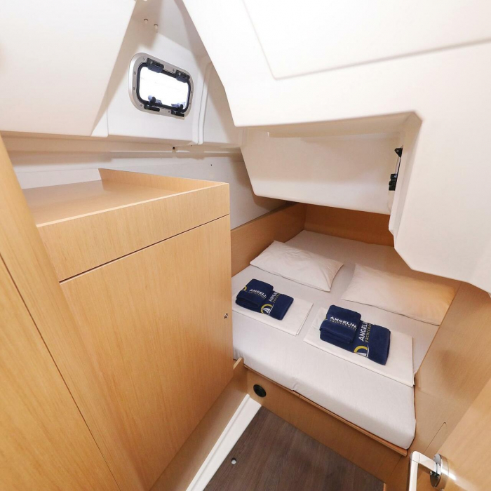 One | Oceanis 38 photo 13