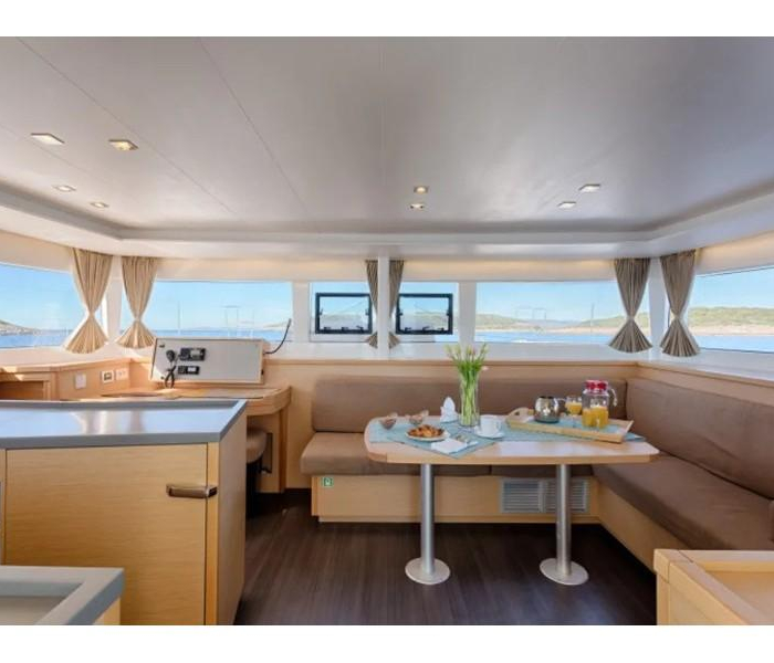 Alba Mouse | Lagoon 450 F Luxury photo 1