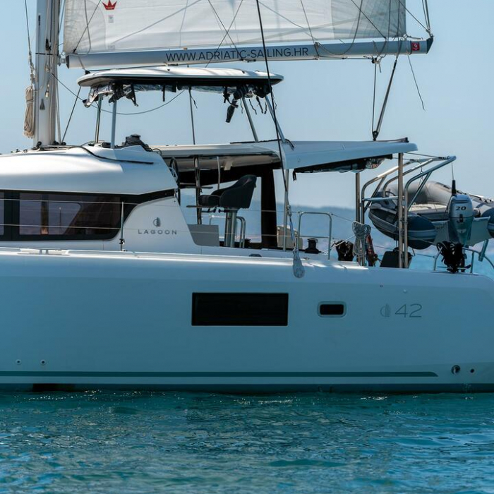 Sophie | Lagoon 42 Owner version photo 28