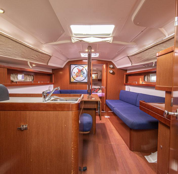 Rebecca | Oceanis 34 photo 3