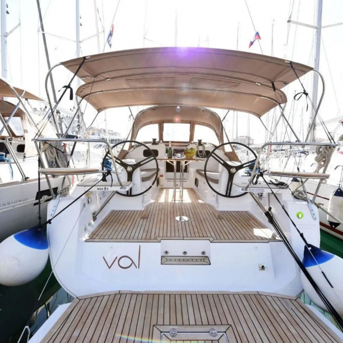 Val | Elan Impression 40 photo 4