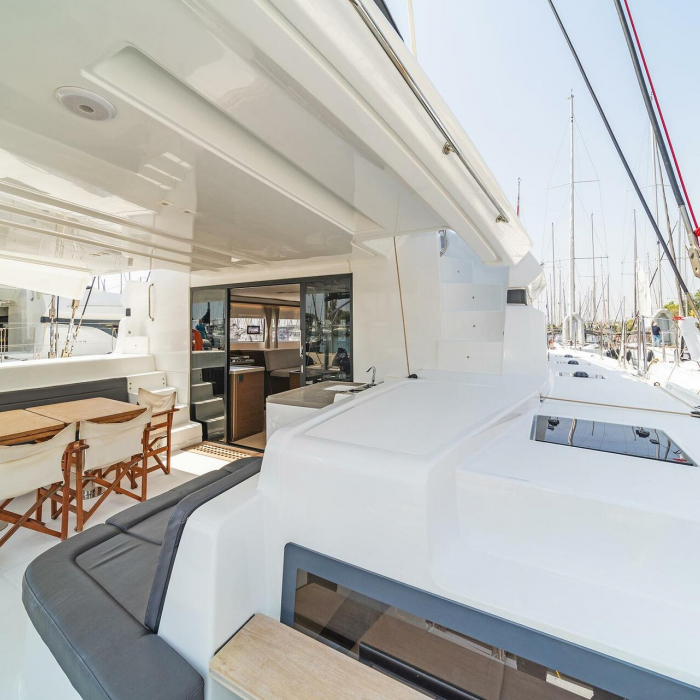 Reina (ONLY SKIPPERED) | Lagoon 50 A/C & GEN & WM photo 5