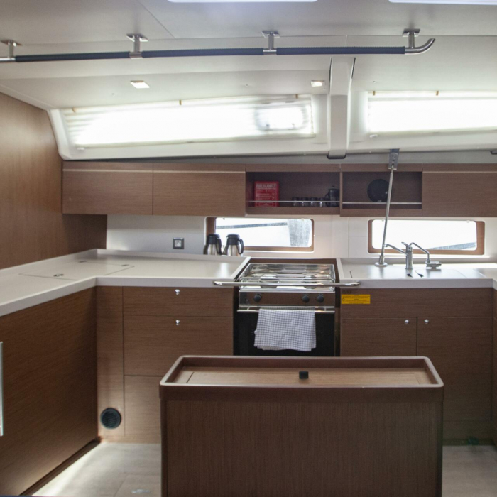 BreezY | Oceanis 46.1 photo 9