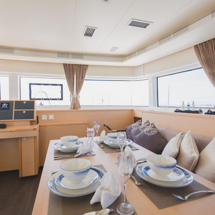 Blue Moon | Lagoon 52F photo 33