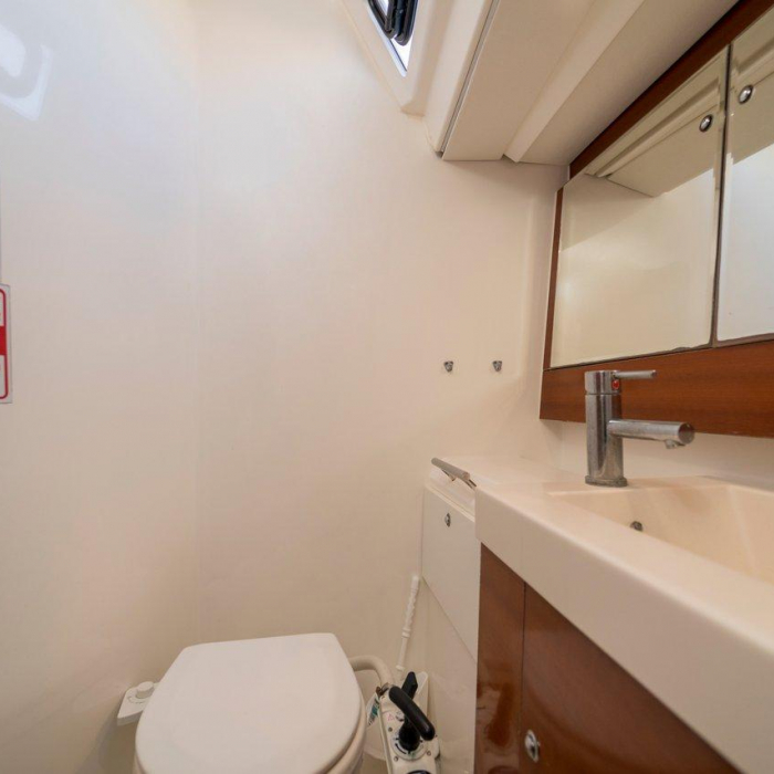 Daphne-S | Dufour 405 GL photo 12