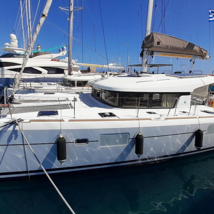 Catallou | Lagoon 39 photo 6