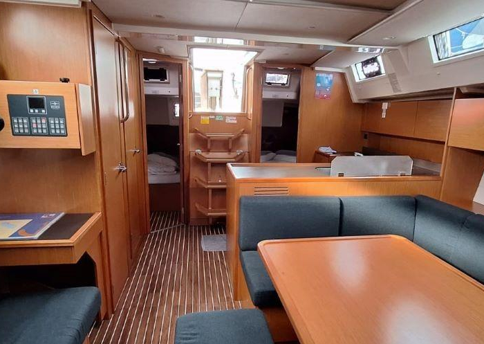 Bluna | Bavaria C45 photo 7