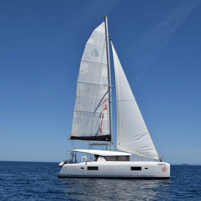 Memi | Lagoon 42 photo 1