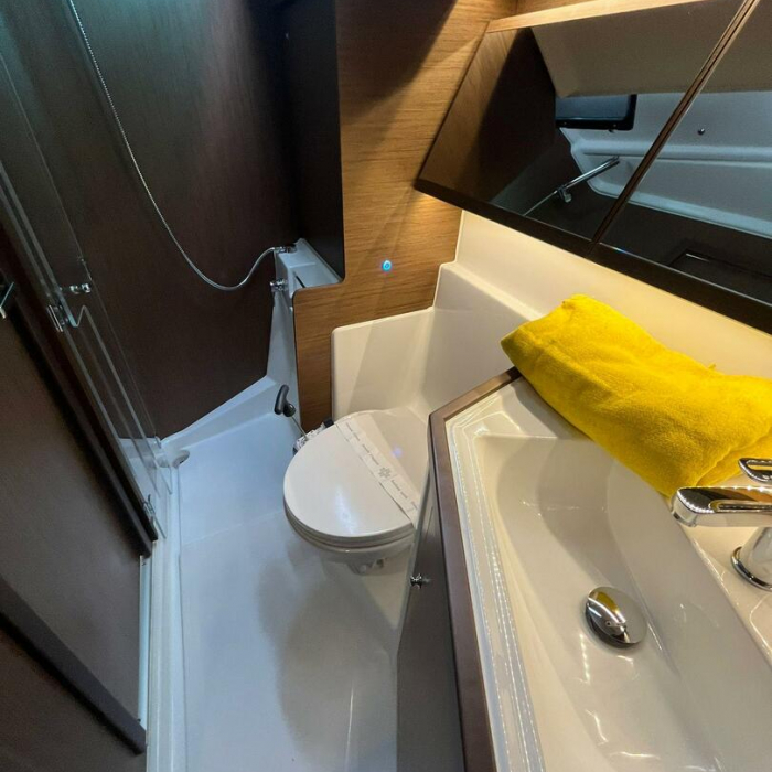 Kobe | Oceanis 40.1 photo 23