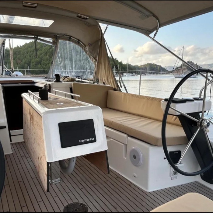 Sail Corvus | Dufour 390 Grand Large photo 9