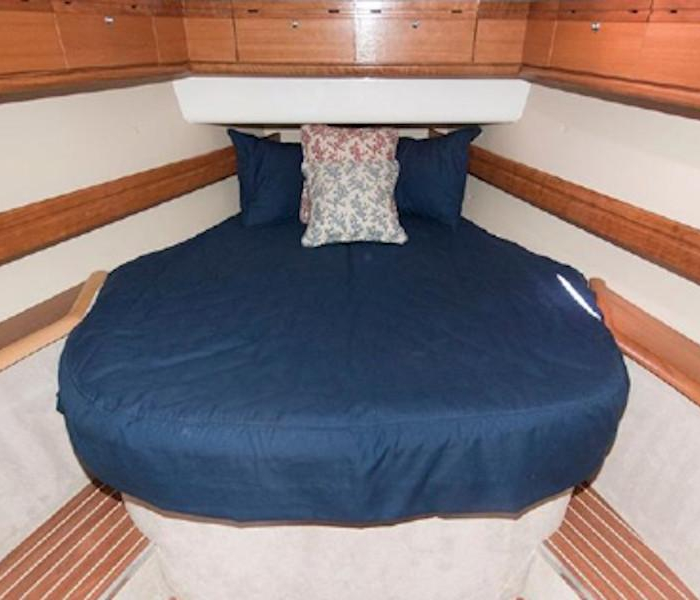 Biki | Bavaria 46 photo 5