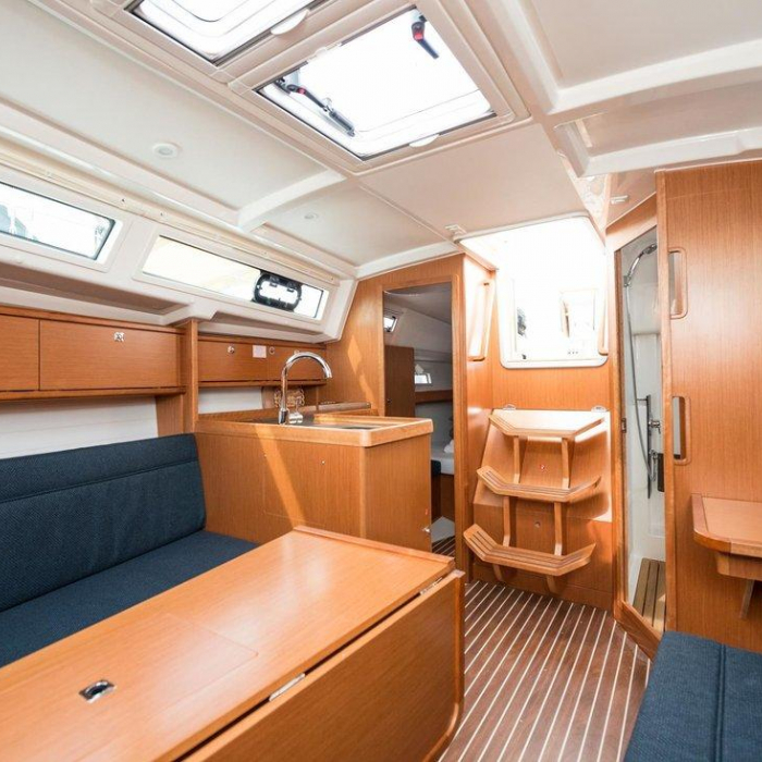 Lia | Bavaria Cruiser 34 photo 12
