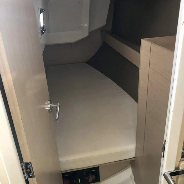 Arya | Oceanis 30.1 photo 10