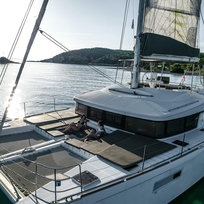 White Pearl | Lagoon 52 photo 1