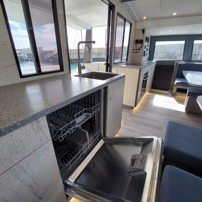 Orange | Luna 47 Power photo 13