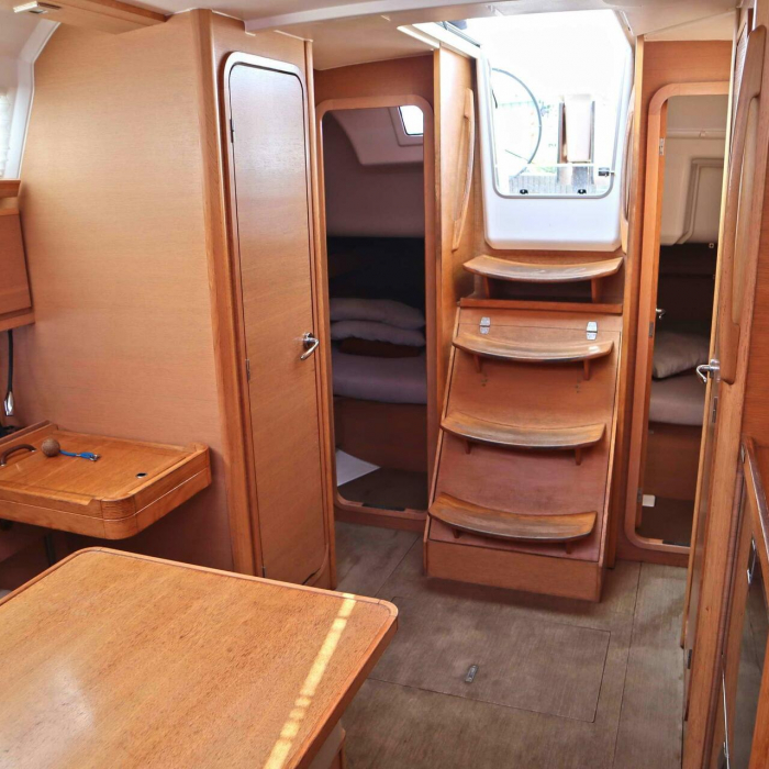  | Dufour 382 photo 7