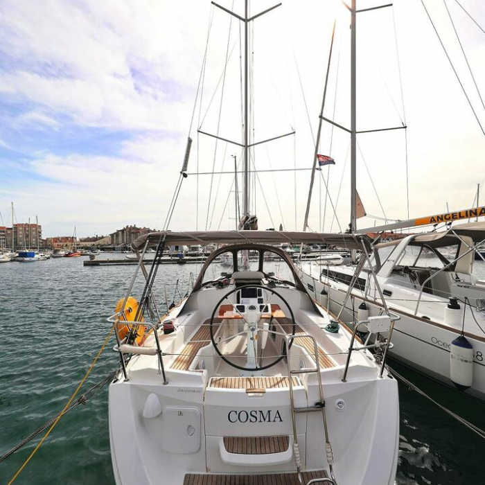 Cosma | Sun Odyssey 33i photo 1