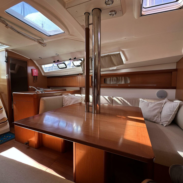 Blu | Oceanis 34 photo 16