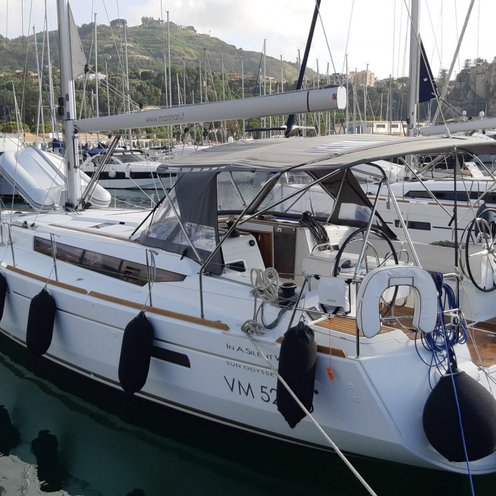 In A Silent Way | Sun Odyssey 519 "In A Silent Way" photo 5