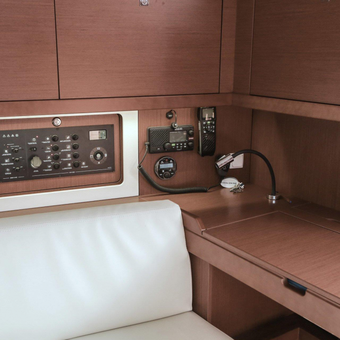 Twist | Oceanis 45 photo 7