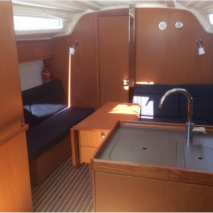 Elnath | Bavaria Cruiser 37 photo 8