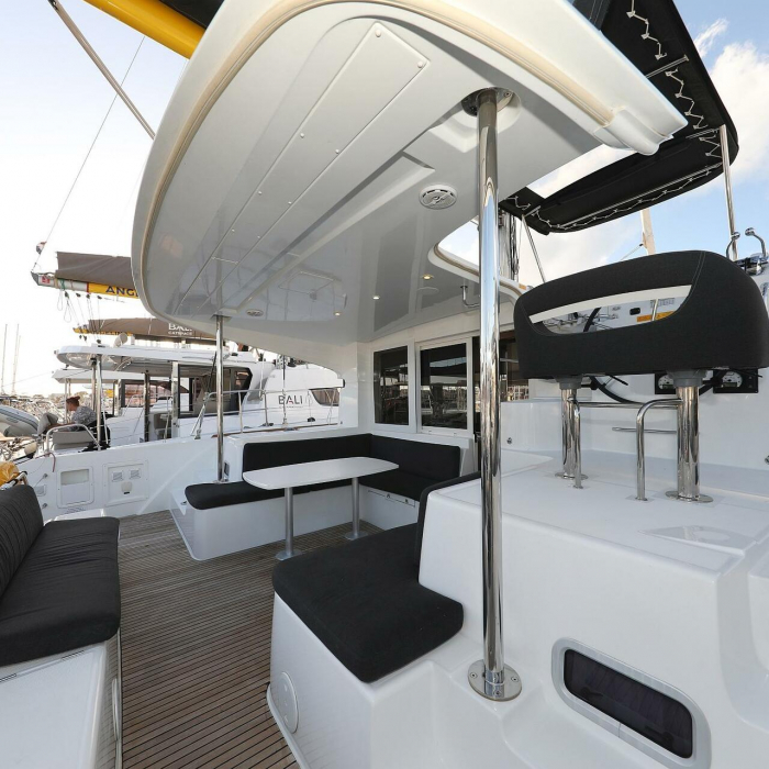 Mars | Lagoon 40 photo 32