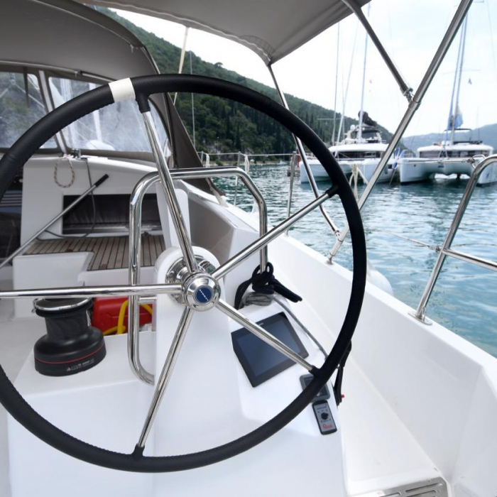 Caruso | Sun Odyssey 490 "LUXE" photo 4