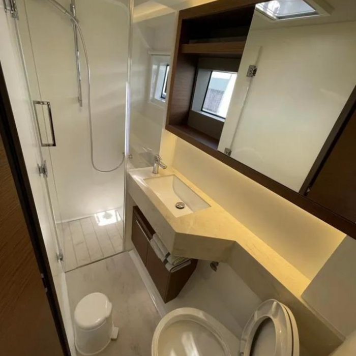 Silhouette | Lagoon 50 photo 2