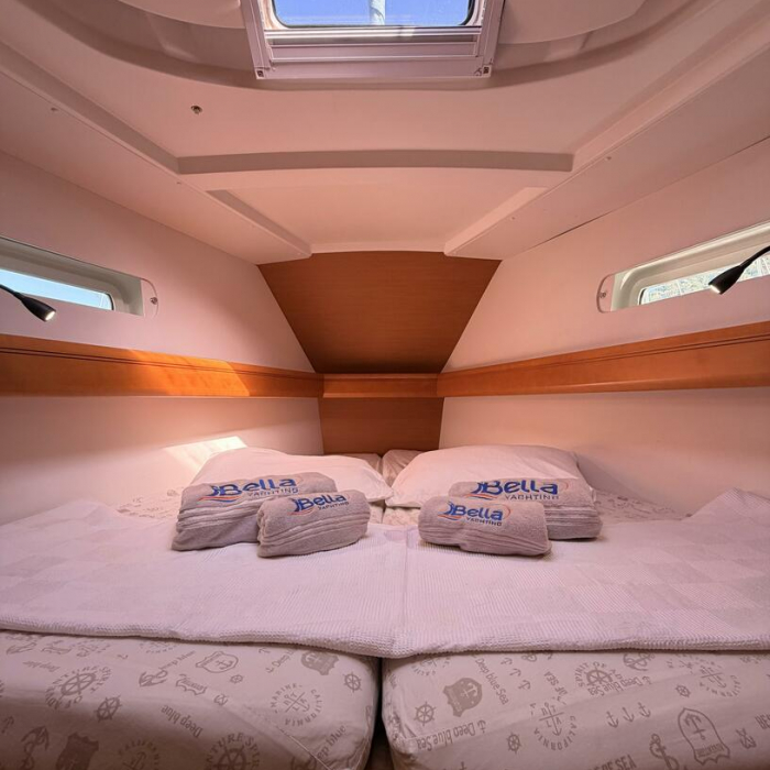 Classic | Sun Odyssey 439 photo 8