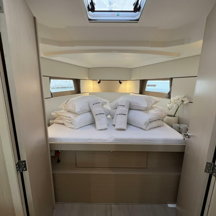 Jana | Oceanis 38.1 photo 26