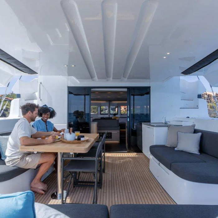 Arctic Dream | Lagoon 51 photo 9