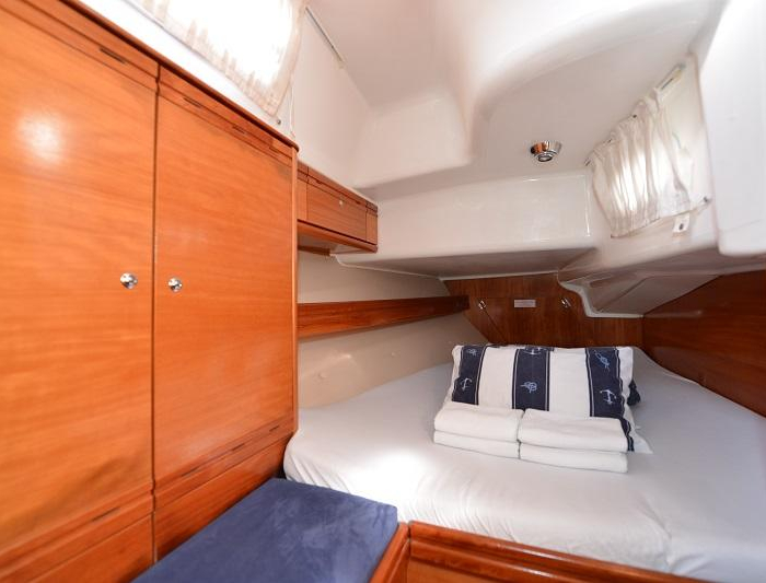 Enigma | Bavaria 38 Cruiser photo 10