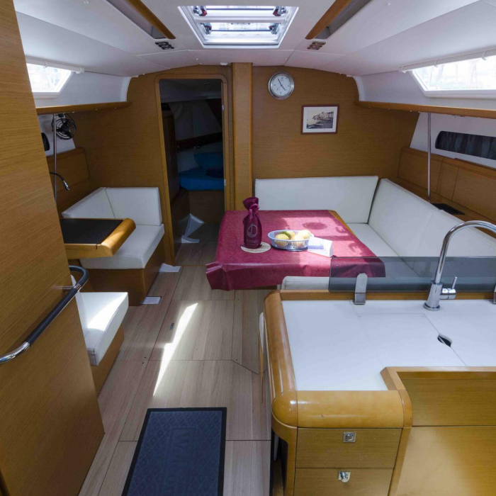 Cecile | Sun Odyssey 40.9 photo 8