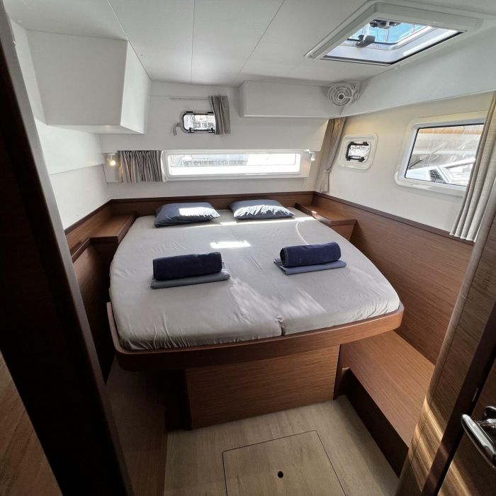 Odessa | Lagoon 42 photo 6