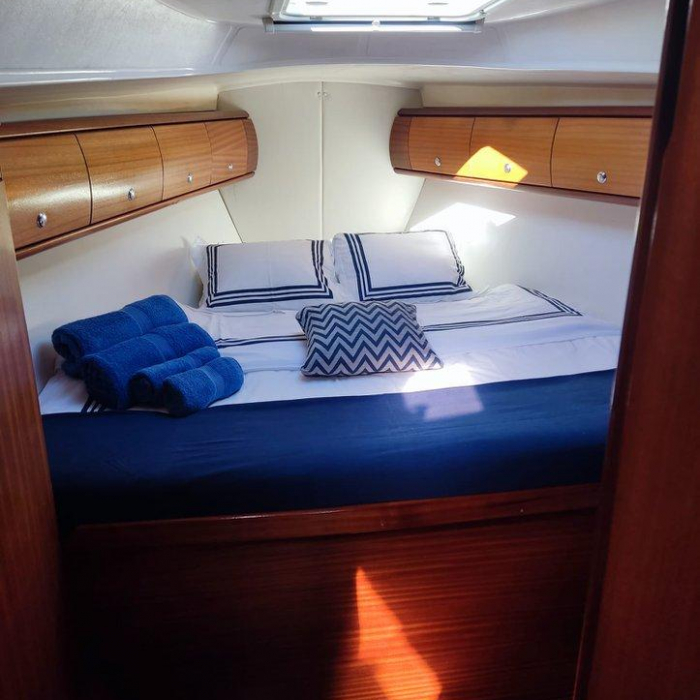 Ra | Bavaria 38 photo 17